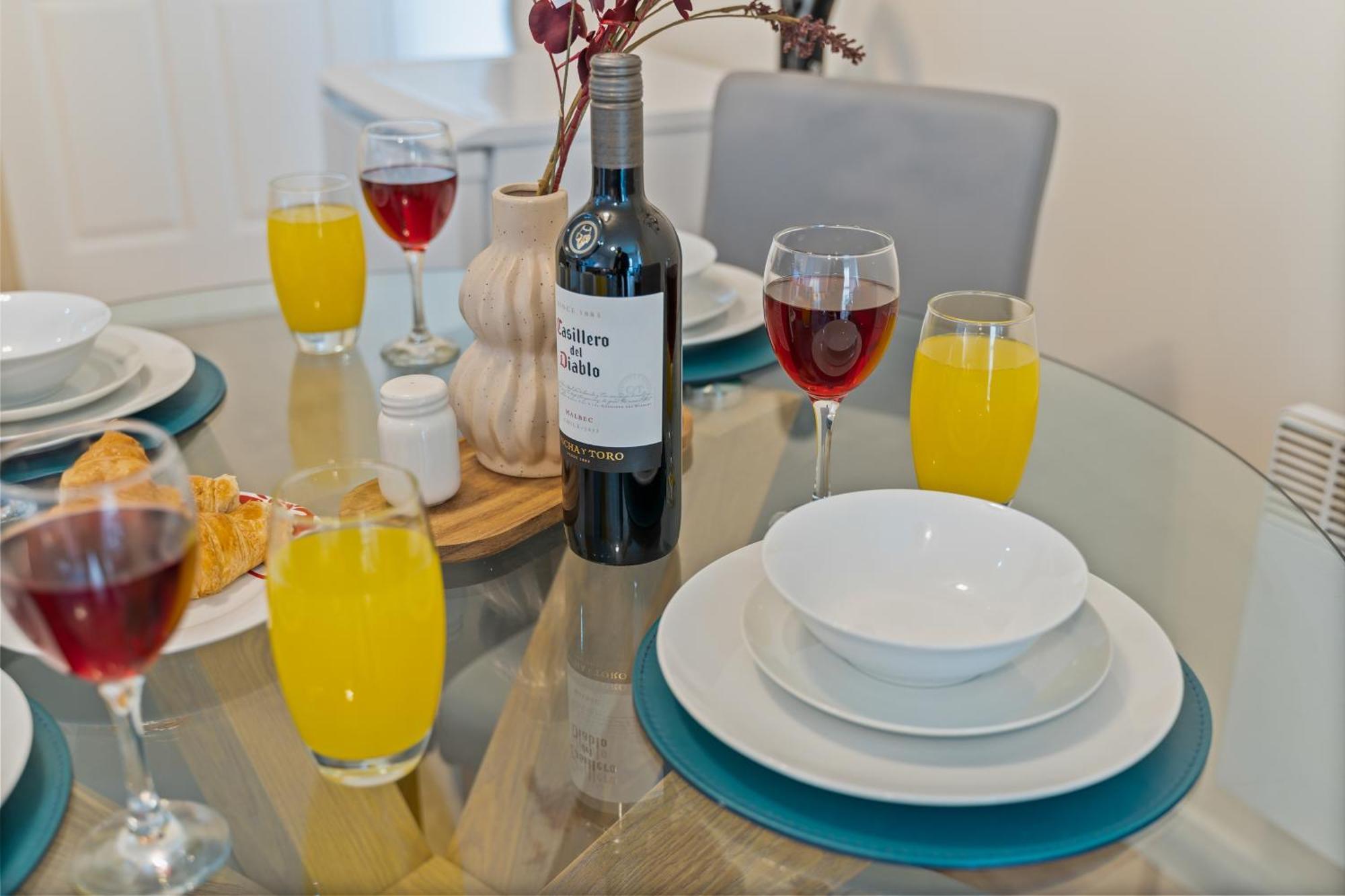 247 Serviced Accommodation In Telford 2 Bedroom Apartment Exterior photo
