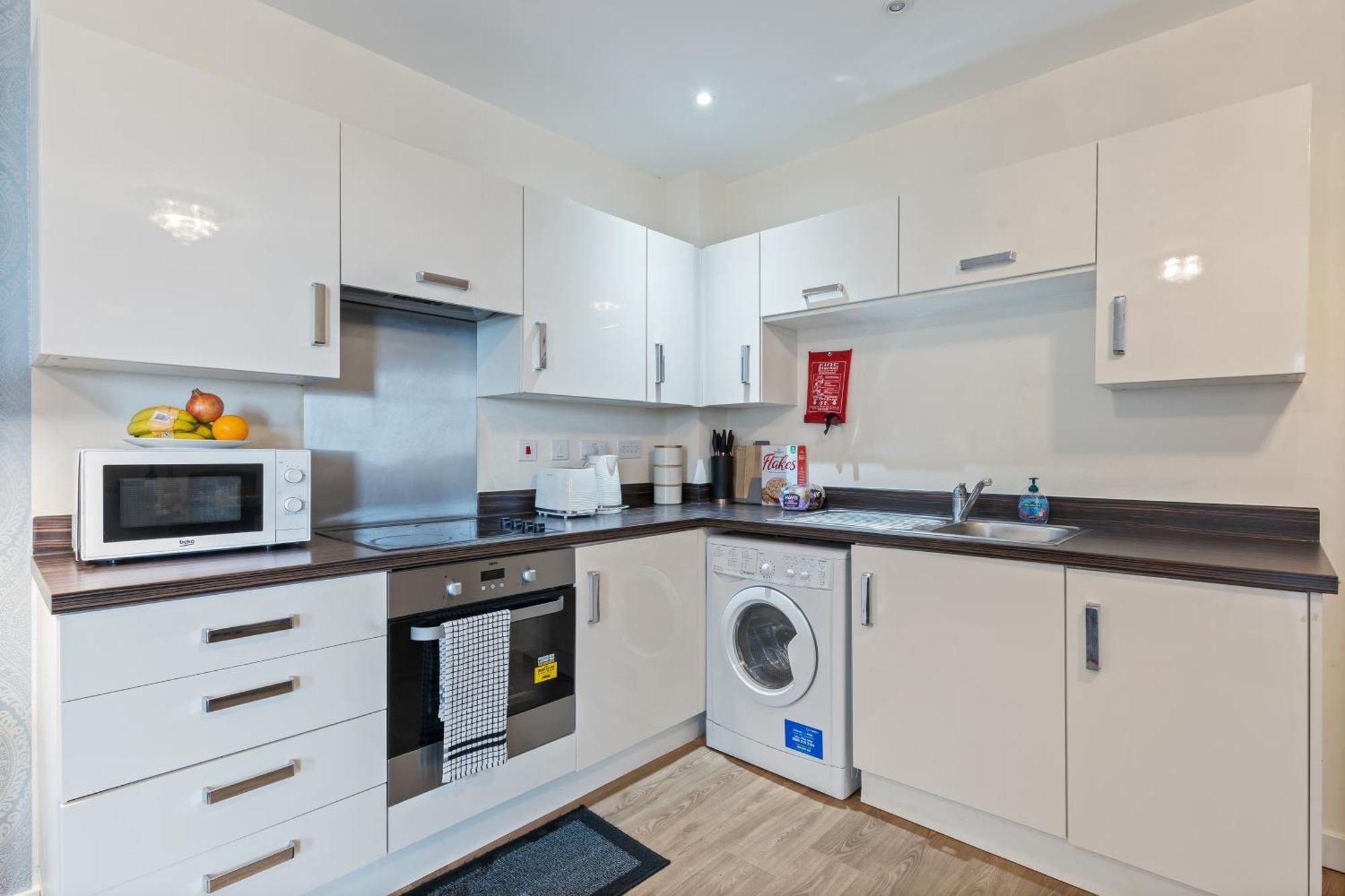 247 Serviced Accommodation In Telford 2 Bedroom Apartment Exterior photo