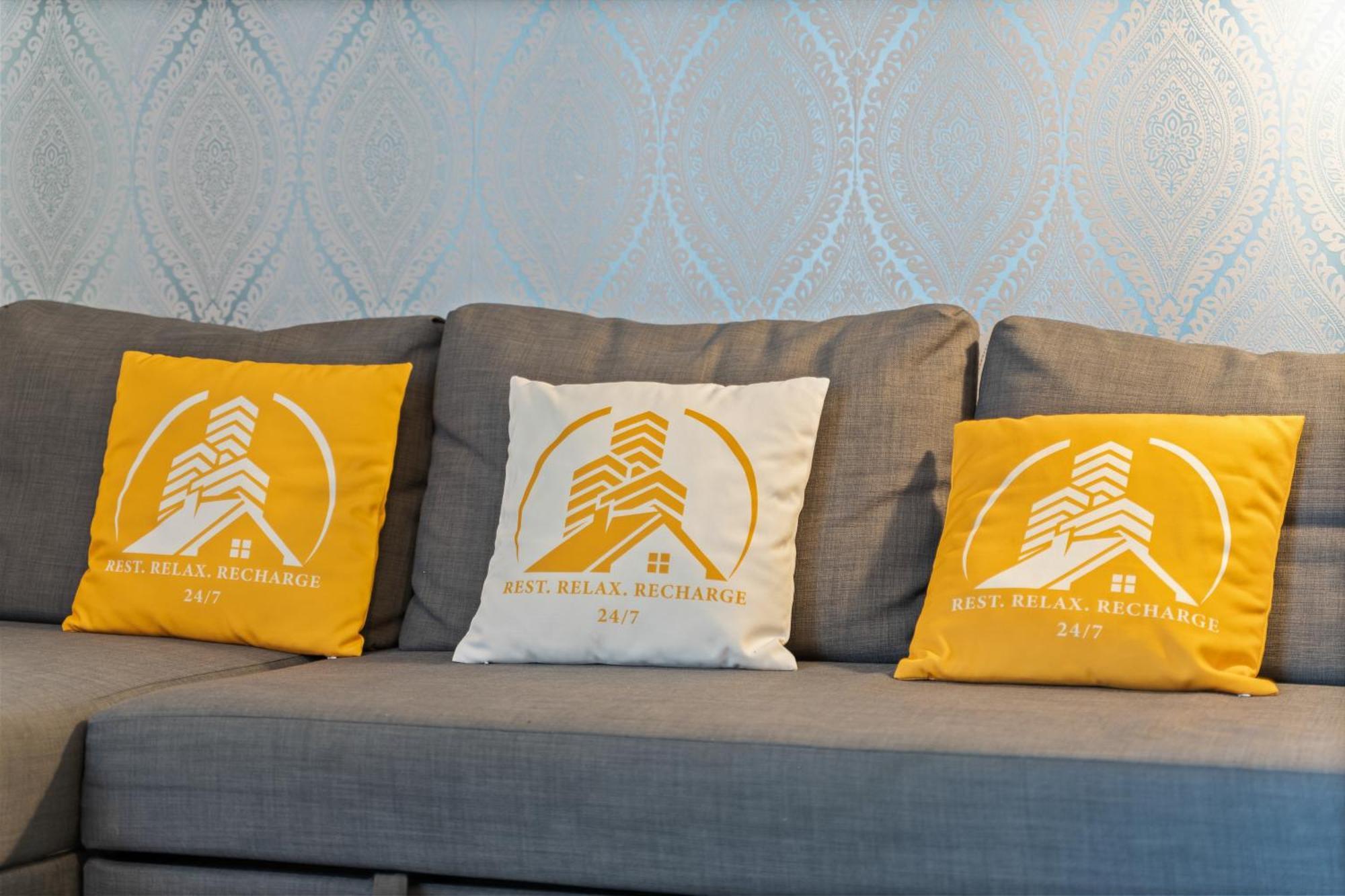247 Serviced Accommodation In Telford 2 Bedroom Apartment Exterior photo