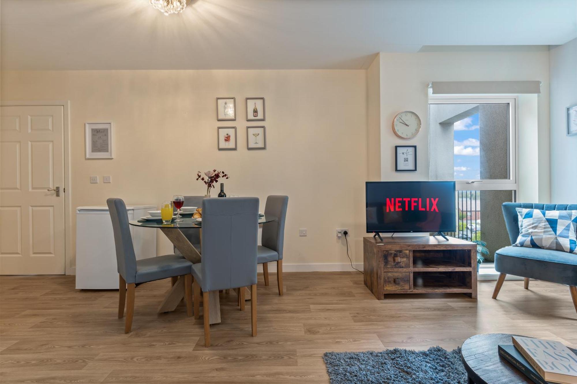 247 Serviced Accommodation In Telford 2 Bedroom Apartment Exterior photo