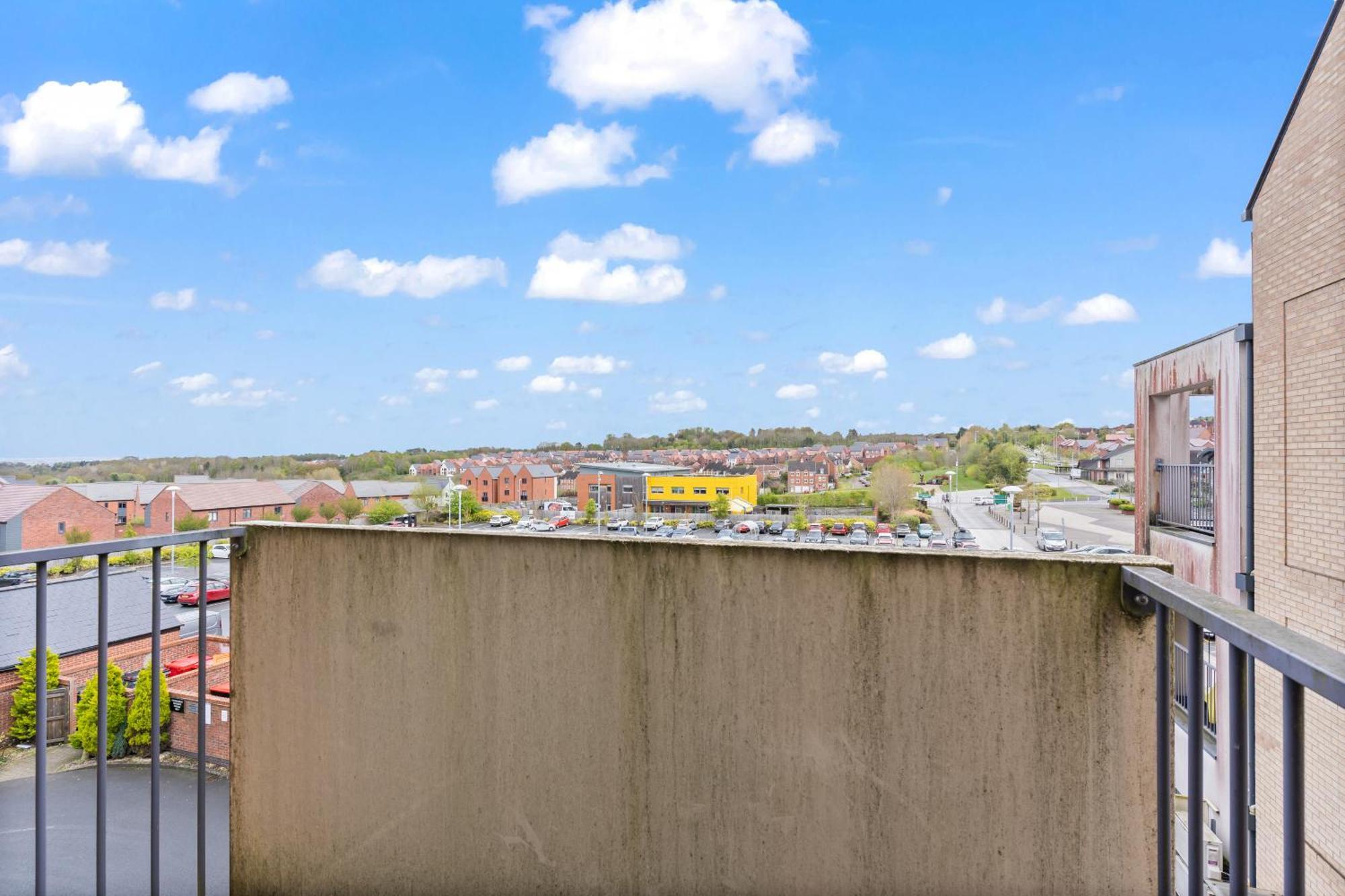 247 Serviced Accommodation In Telford 2 Bedroom Apartment Exterior photo